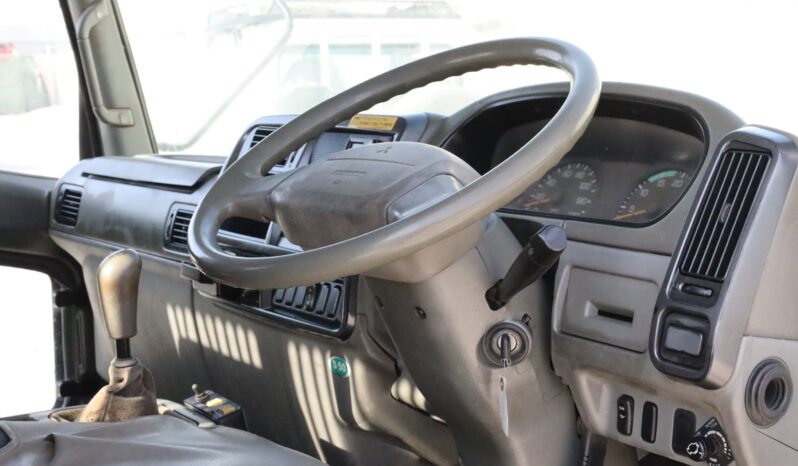 
								Mitsubishi Fuso Fighter Truck full									