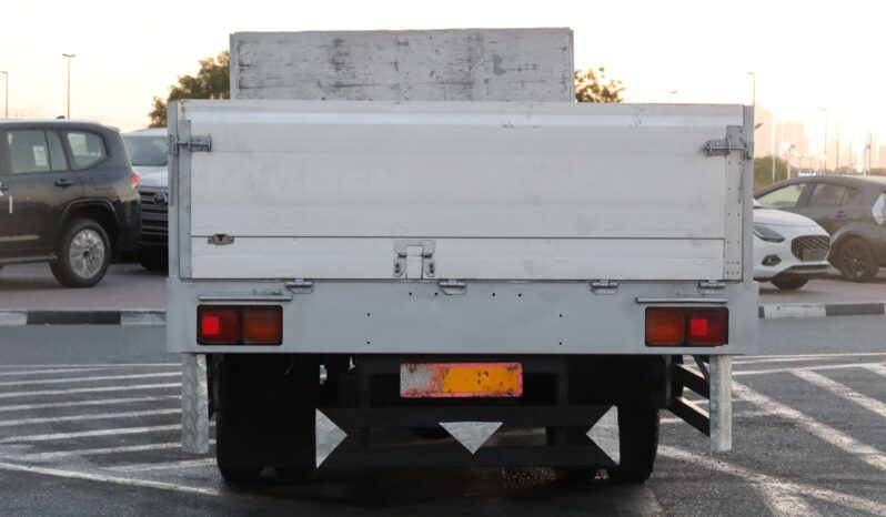 
								Mitsubishi Fuso Fighter full									
