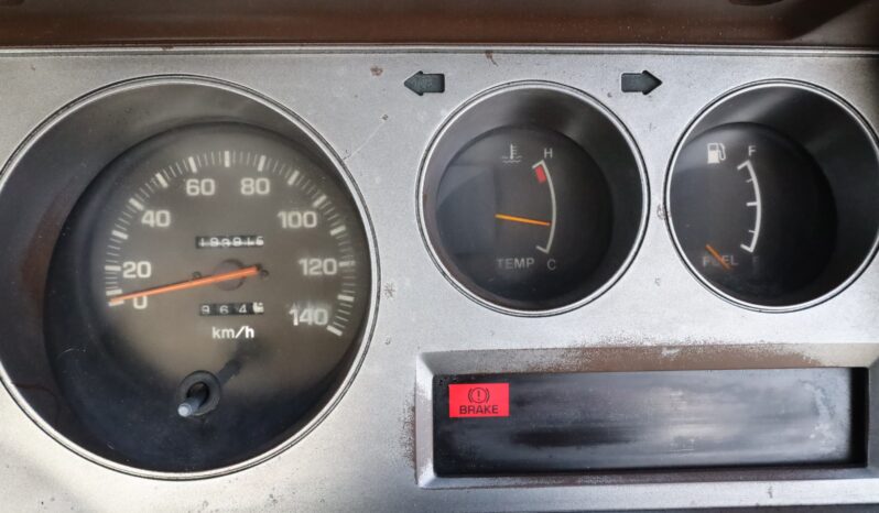 
								Toyota Dyna 200 Blue full									