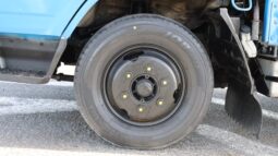 
										Toyota Dyna 200 Blue full									
