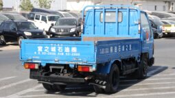 
										Toyota Dyna 200 Blue full									