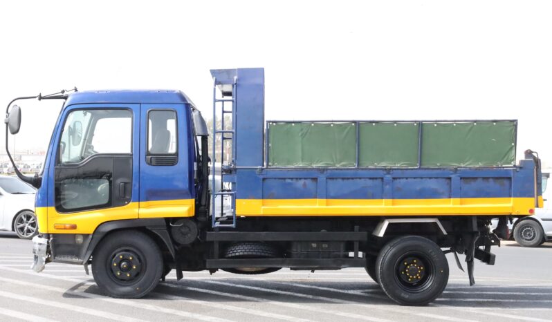 
								Isuzu Forward Tipper Truck full									
