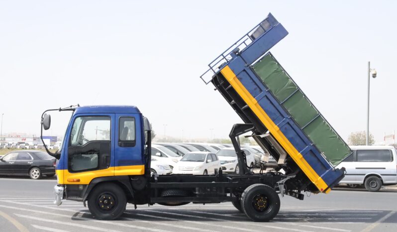 
								Isuzu Forward Tipper Truck full									