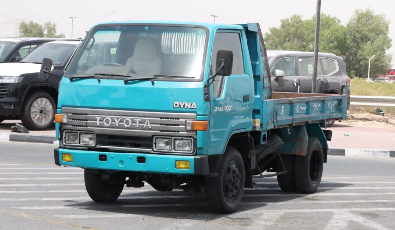 
								Toyota Dyna 200 full									