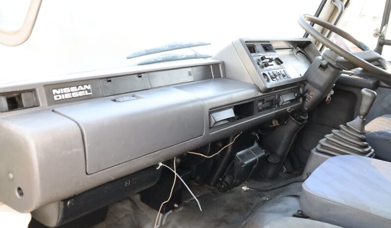 
								Nissan Diesel full									