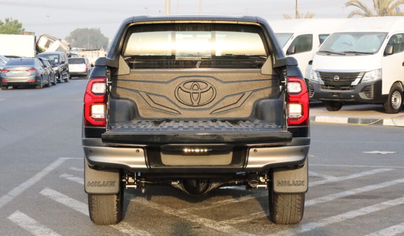 
								TOYOTA HILUX ADVENTURE full									