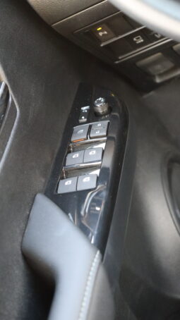 
										TOYOTA HILUX ADVENTURE full									