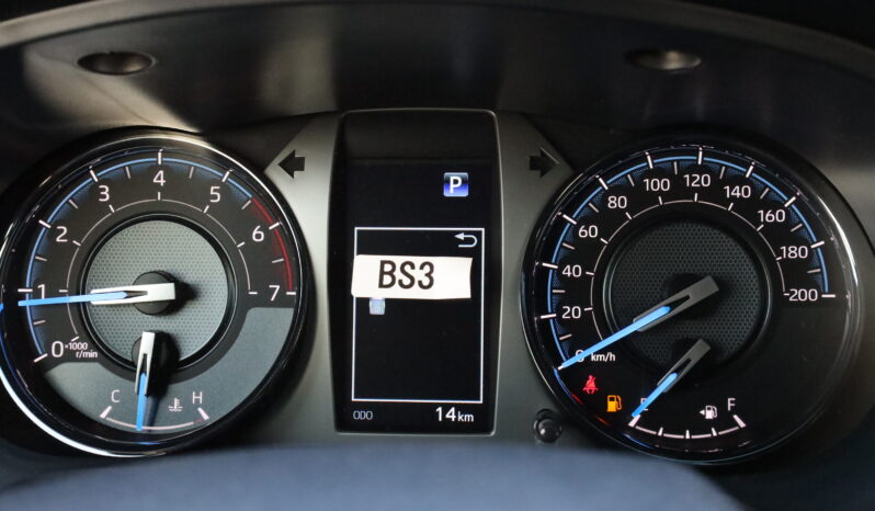 
								TOYOTA HILUX ADVENTURE full									
