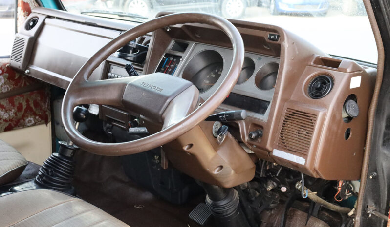
								TOYOTA DYNA PICKUP (DUMP) full									