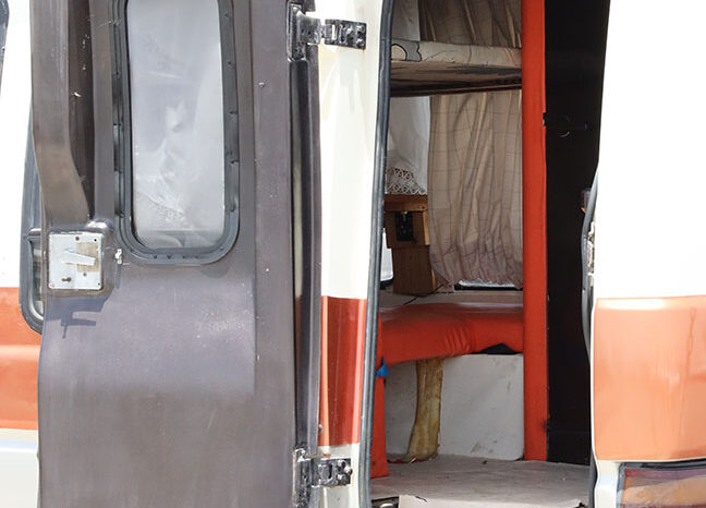 
								TOYOTA TOWNACE PICKUP (CARAVAN) full									