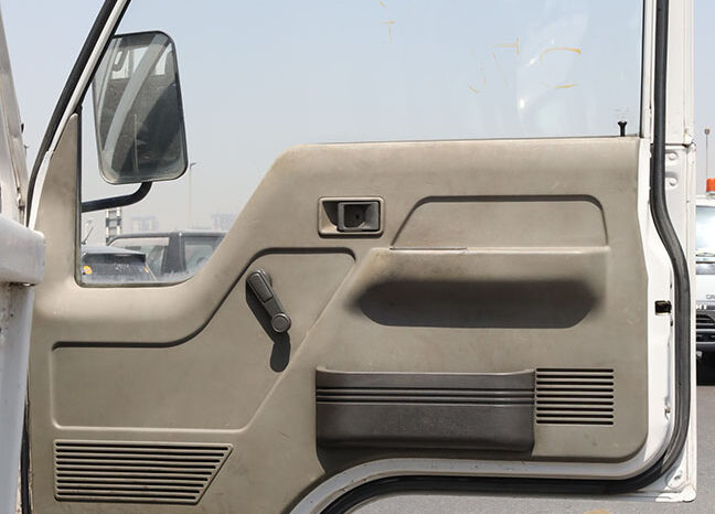 
								MITSUBISHI CANTER PICKUP full									