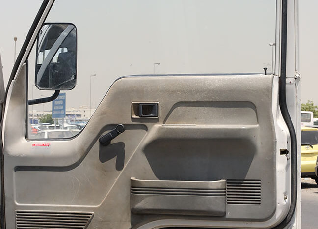
								MITSUBISHI CANTER PICKUP full									