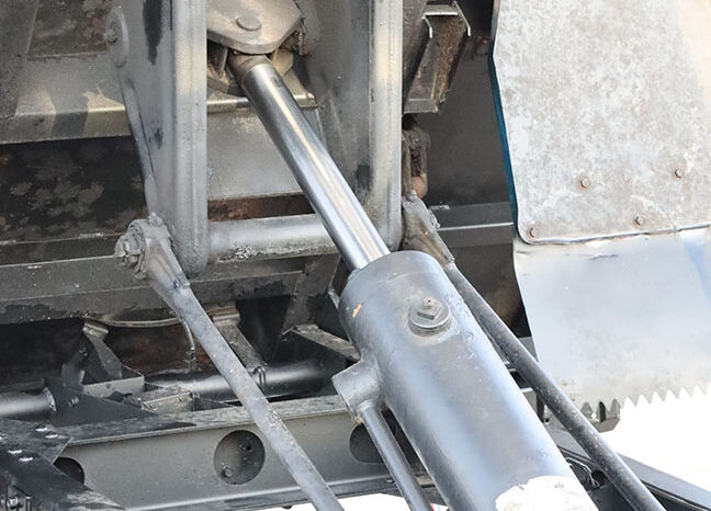 
								MITSUBISHI CANTER PICKUP (TRUCK) full									