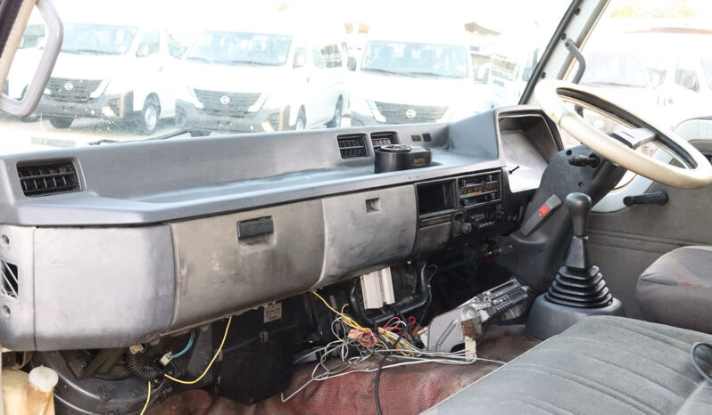 
								MITSUBISHI FUSO (DUMPER) full									