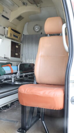 
										TOYOTA HIACE AMBULANCE full									