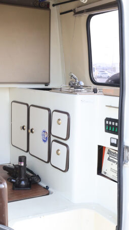 
										TOYOTA TOWNACE PICKUP full									