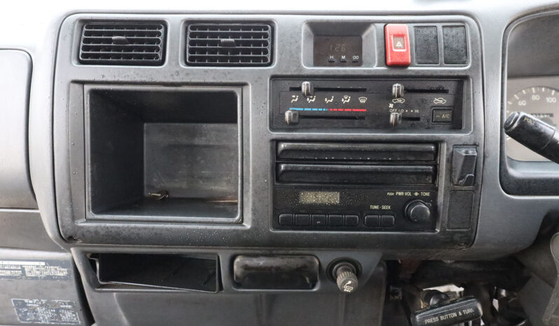 
								TOYOTA DYNA PICKUP (2 TON) full									