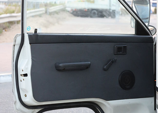 
								TOYOTA TOWNACE PICKUP (CARAVAN) full									