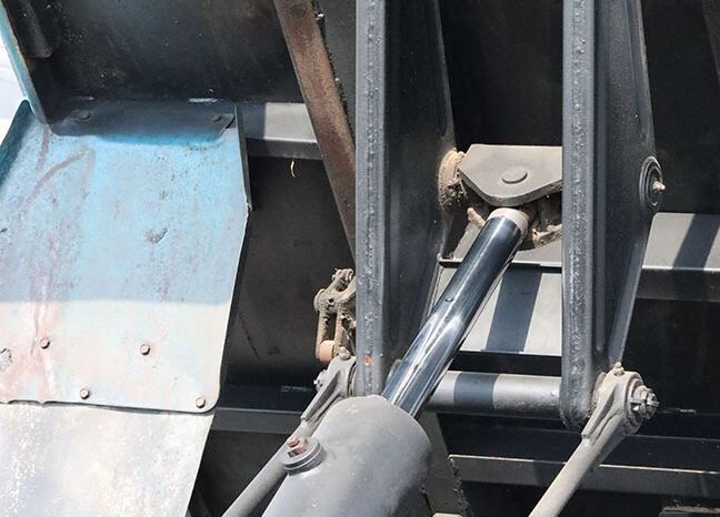 
								MITSUBISHI CANTER PICKUP (DUMP) full									