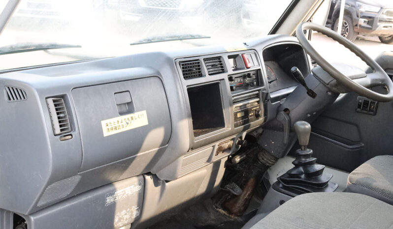 
								TOYOTA DYNA PICKUP full									