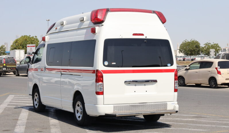 
								TOYOTA HIACE AMBULANCE full									