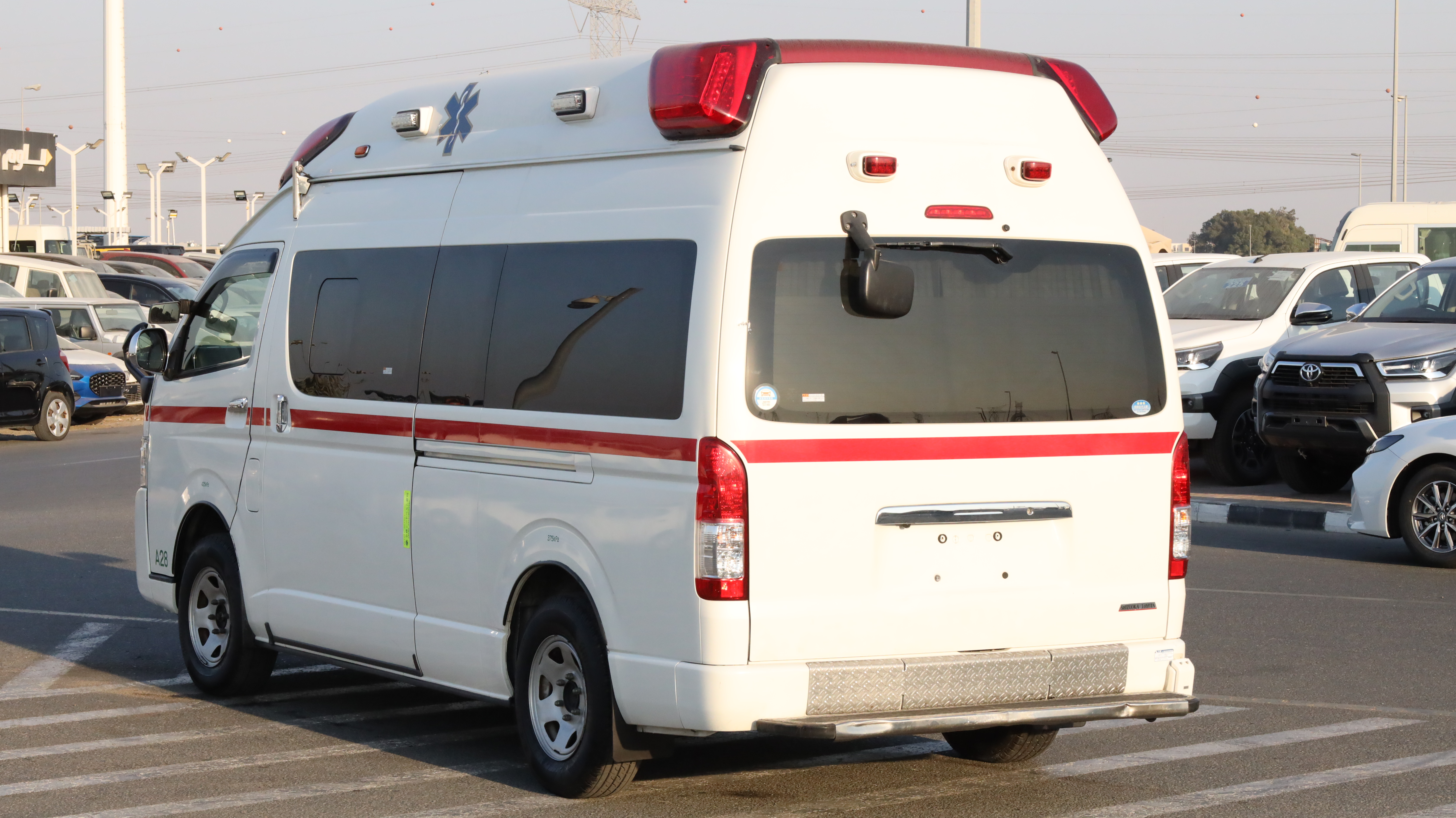 TOYOTA HIACE AMBULANCE