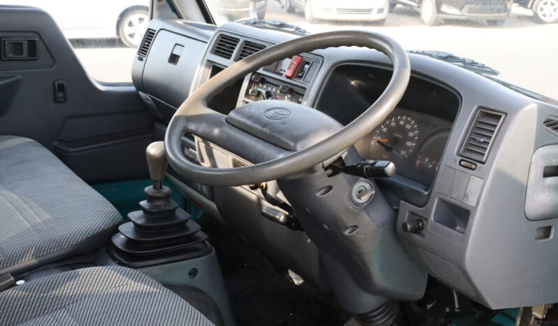 
								TOYOTA DYNA PICKUP full									