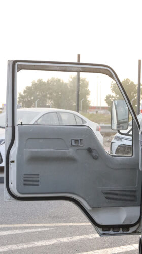 MITSUBISHI CANTER PICKUP (W/BODY)