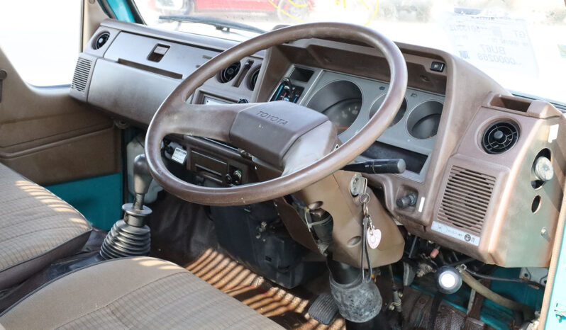 
								TOYOTA DYNA PICKUP (DUMP) full									