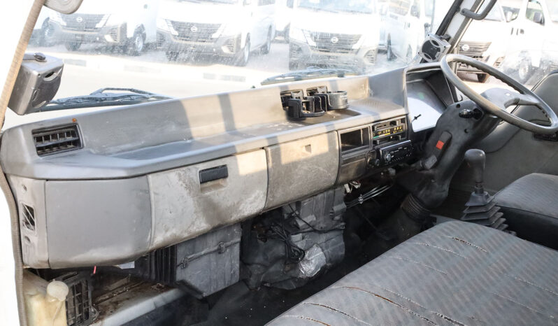 
								MITSUBISHI CANTER PICKUP full									