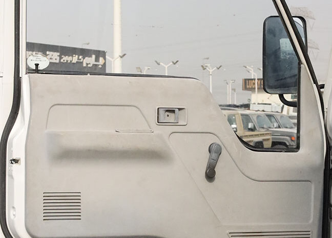 
								MITSUBISHI CANTER PICKUP (TRUCK) full									