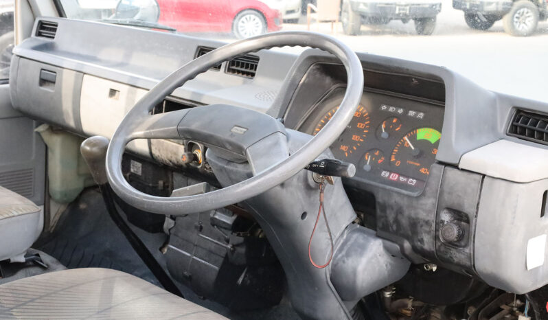 
								MITSUBISHI CANTER PICKUP (TRUCK) full									