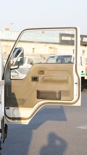 MITSUBISHI CANTER PICKUP (TRUCK)