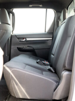 
										TOYOTA HILUX ADVENTURE full									