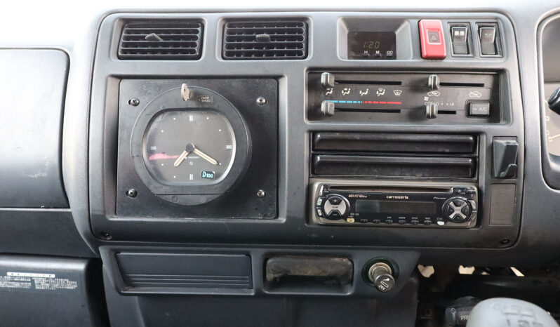 
								TOYOTA DYNA VAN full									