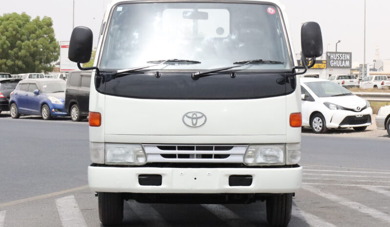 
								TOYOTA DYNA PICKUP full									