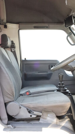 
										TOYOTA DYNA VAN full									