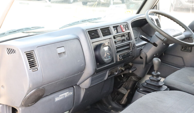 
								TOYOTA DYNA VAN full									