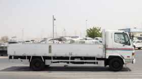 MITSUBISHI FUSO TRUCK (W/BODY)