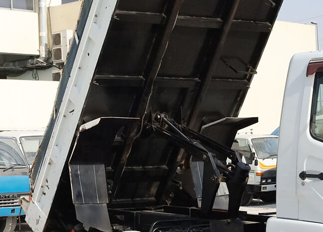 
								MITSUBISHI FUSO (DUMPER) full									