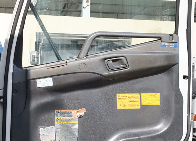 
								MITSUBISHI FUSO (DUMPER) full									