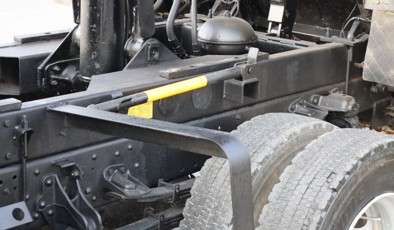 
								MITSUBISHI FUSO (DUMPER) full									