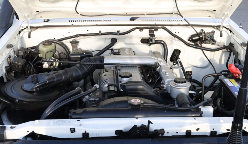 
								TOYOTA LAND CRUISER full									