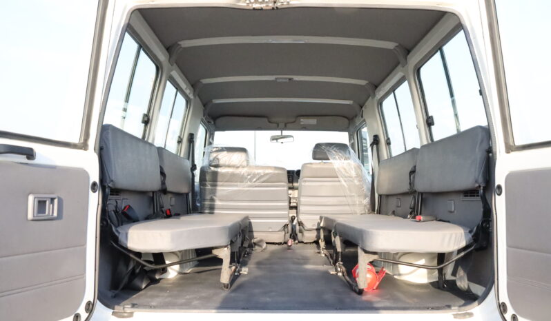 
								TOYOTA LAND CRUISER full									