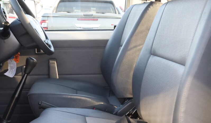 
								TOYOTA LAND CRUISER full									