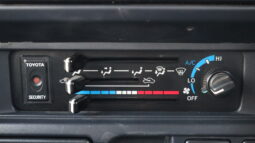 
										TOYOTA LAND CRUISER full									