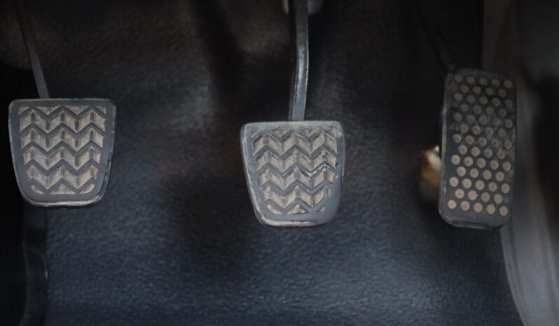 
								TOYOTA LAND CRUISER full									