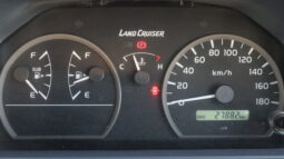 
										TOYOTA LAND CRUISER full									
