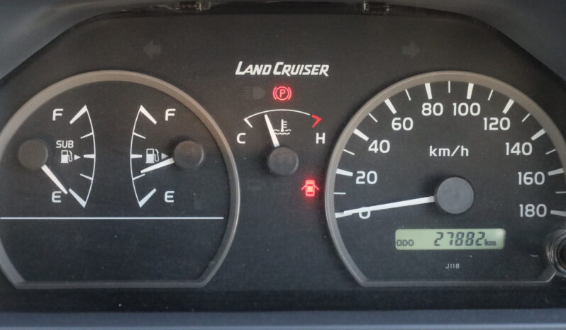 
								TOYOTA LAND CRUISER full									