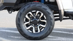 
										TOYOTA LAND CRUISER full									